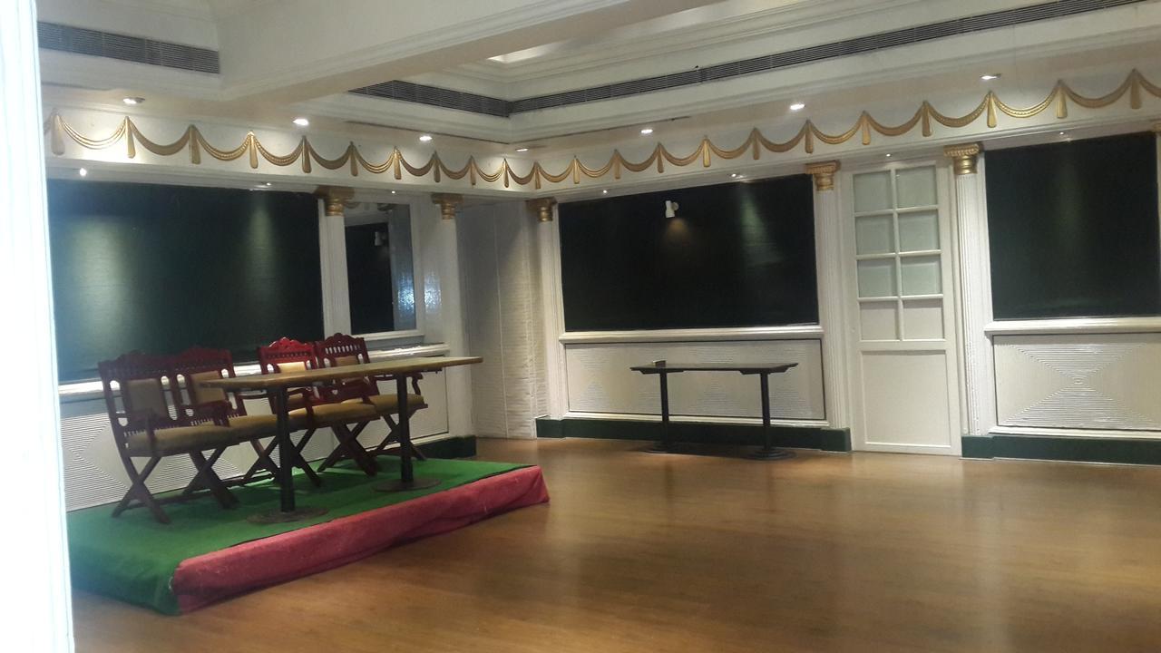 Mourya Lords Inn Kurnool Exterior foto