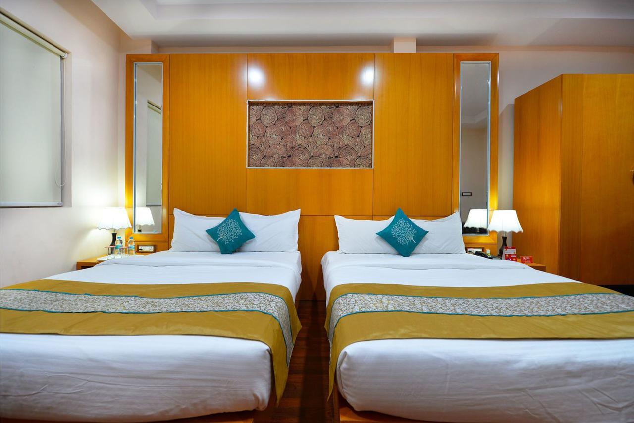 Mourya Lords Inn Kurnool Exterior foto